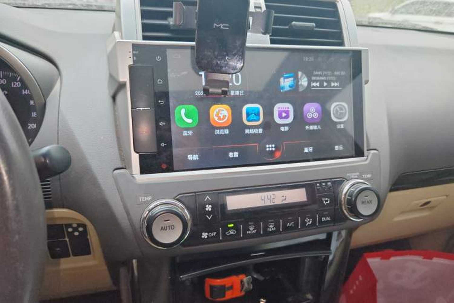 Used Toyota Prado 2016 2700 TX 7-Seater Middle East Version Audio And AC Panel