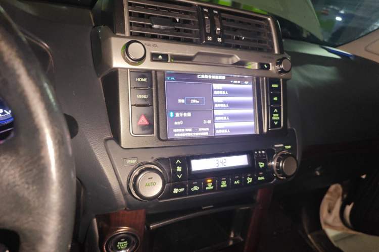 Used Toyota Prado 2016 3.5L Automatic TX-L Audio And AC Panel
