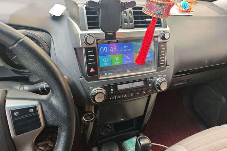 Used Toyota Prado 2016 2.7L Automatic Standard Edition Audio And AC Panel