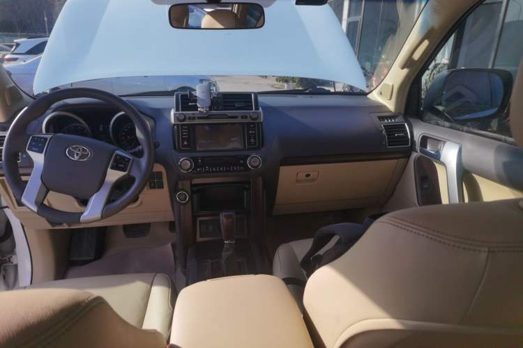 Used Toyota Prado 2016 3.5L Automatic TX-L NAVI Audio And AC Panel