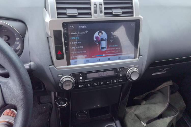 Used Toyota Prado 2016 2.7L Automatic Standard Edition Audio And AC Panel