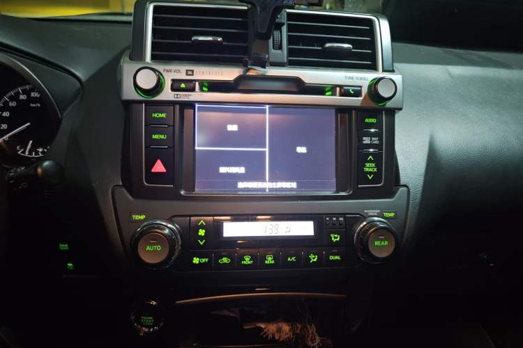 Used Toyota Prado 2016 2.7L Automatic Luxury Edition Audio And AC Panel