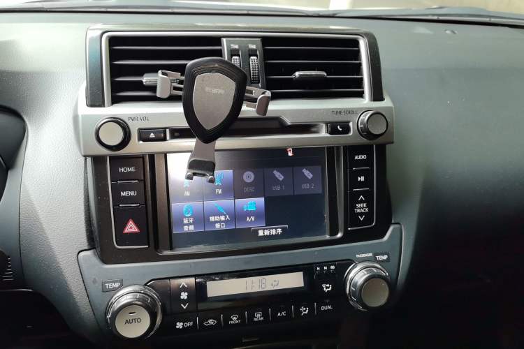 Used Toyota Prado 2016 3.5L Automatic TX-L Audio And AC Panel
