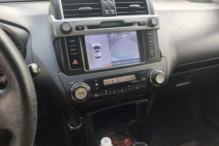 Used Toyota Prado 2016 2.7L Automatic Standard Edition Audio And AC Panel