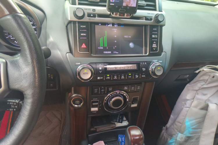 Used Toyota Prado 2016 3.5L Automatic VX NAVI Audio And AC Panel