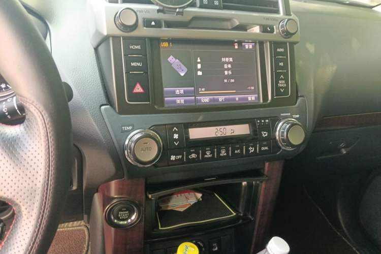 Used Toyota Prado 2016 3.5L Automatic TX-L Audio And AC Panel
