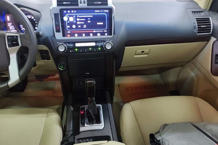 Used Toyota Prado 2016 3.5L Automatic TX-L Audio And AC Panel
