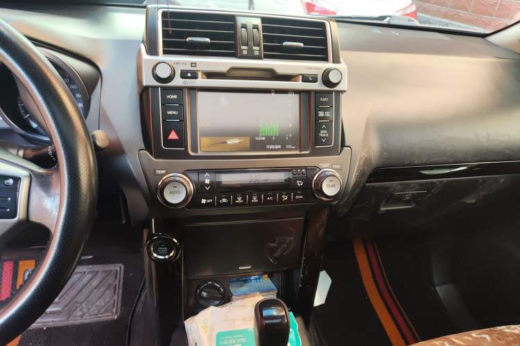 Used Toyota Prado 2016 2.7L Automatic Luxury Edition Audio And AC Panel