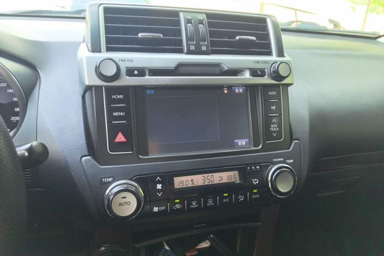 Used Toyota Prado 2016 3.5L Automatic TX-L Audio And AC Panel