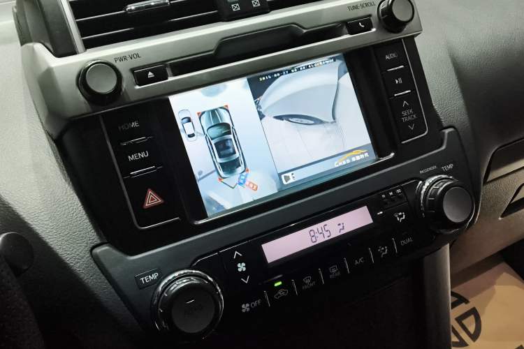 Used Toyota Prado 2016 2.7L Automatic Standard Edition Audio And AC Panel