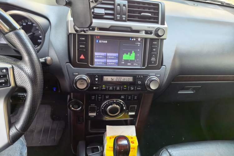 Used Toyota Prado 2016 3.5L Automatic TX-L Audio And AC Panel