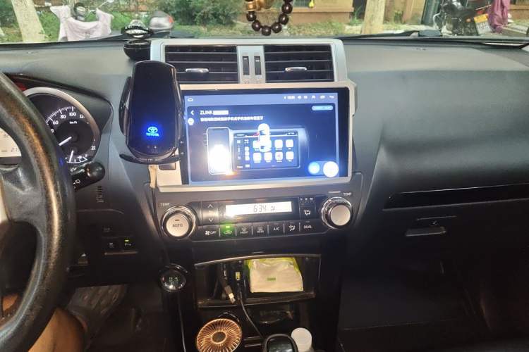 Used Toyota Prado 2016 2.7L Automatic Standard Edition Audio And AC Panel