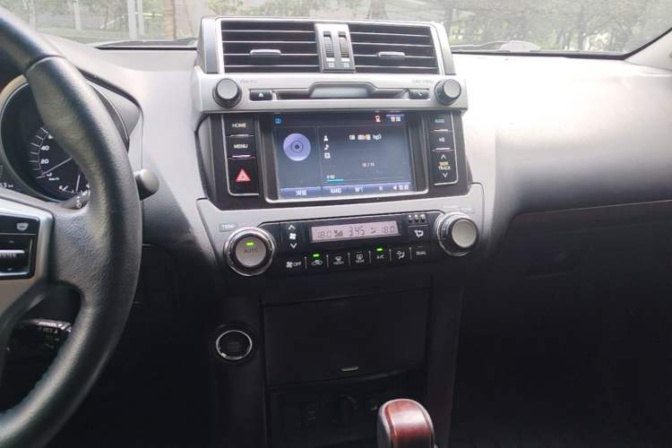 Used Toyota Prado 2016 3.5L Automatic TX-L Audio And AC Panel