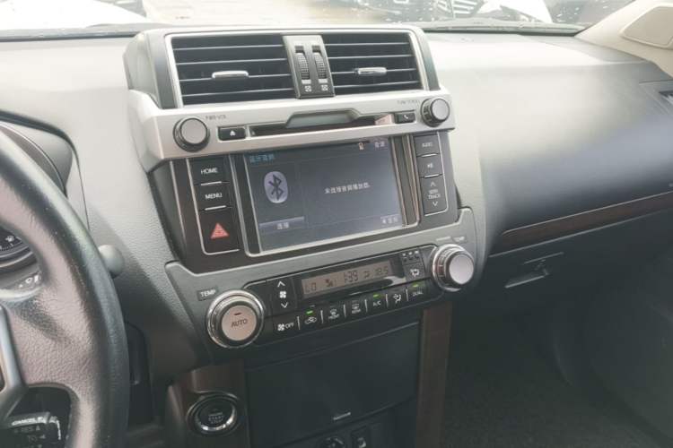 Used Toyota Prado 2016 3.5L Automatic TX-L Audio And AC Panel
