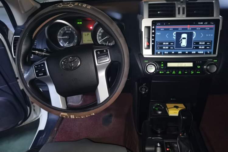 Used Toyota Prado 2016 2.7L Automatic Standard Edition Audio And AC Panel
