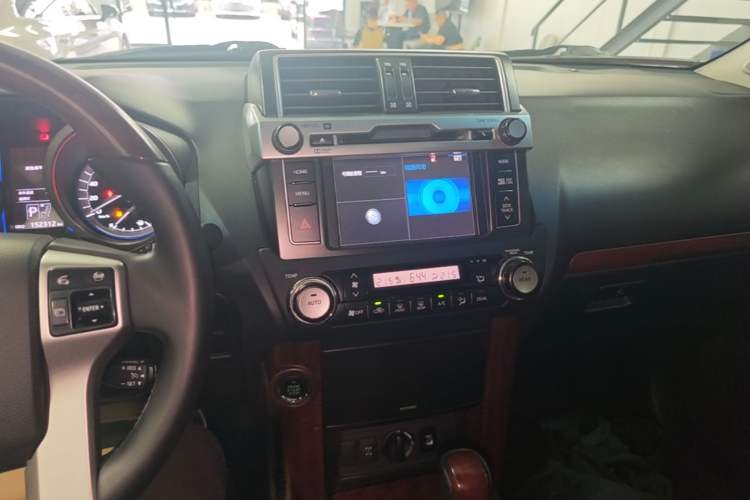 Used Toyota Prado 2016 3.5L Automatic TX-L NAVI Audio And AC Panel