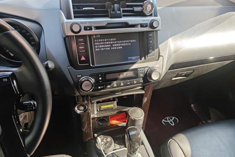Used Toyota Prado 2016 2.7L Automatic Standard Edition Audio And AC Panel