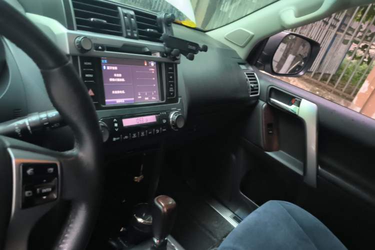 Used Toyota Prado 2016 3.5L Automatic TX-L Audio And AC Panel