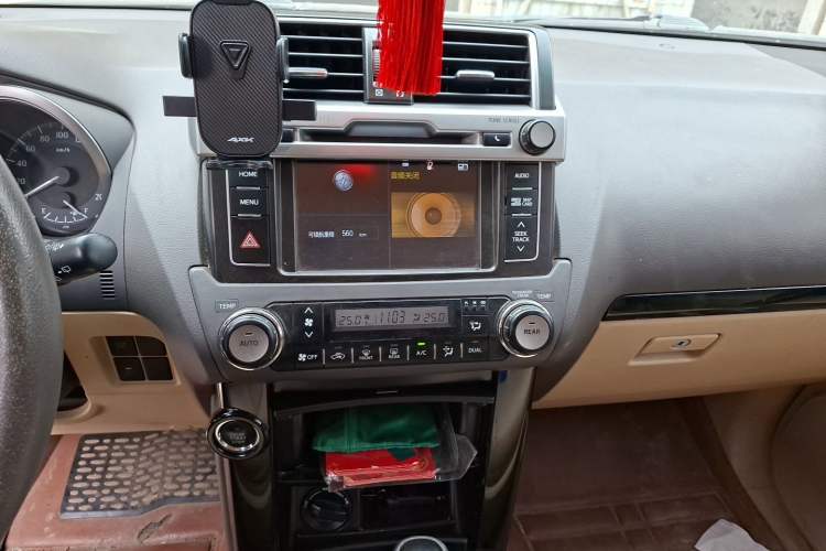 Used Toyota Prado 2016 2.7L Automatic Luxury Edition Audio And AC Panel