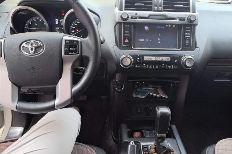 Used Toyota Prado 2016 3.5L Automatic TX-L NAVI Audio And AC Panel