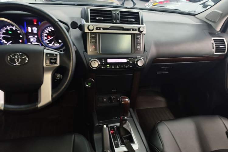 Used Toyota Prado 2016 3.5L Automatic TX-L Audio And AC Panel