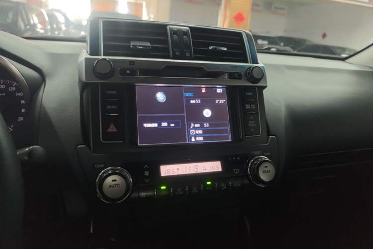 Used Toyota Prado 2016 2.7L Automatic Luxury Edition Audio And AC Panel