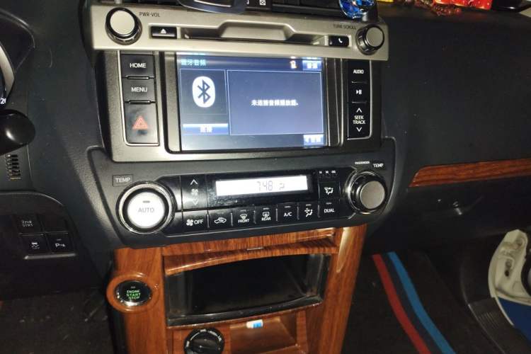 Used Toyota Prado 2016 2.7L Automatic Standard Edition Audio And AC Panel