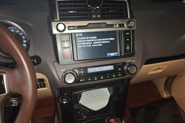 Used Toyota Prado 2016 2.7L Automatic Standard Edition Audio And AC Panel
