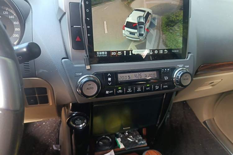 Used Toyota Prado 2016 2.7L Automatic Luxury Edition Audio And AC Panel