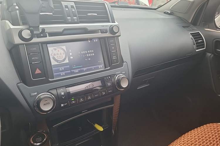 Used Toyota Prado 2016 2.7L Automatic Standard Edition Audio And AC Panel