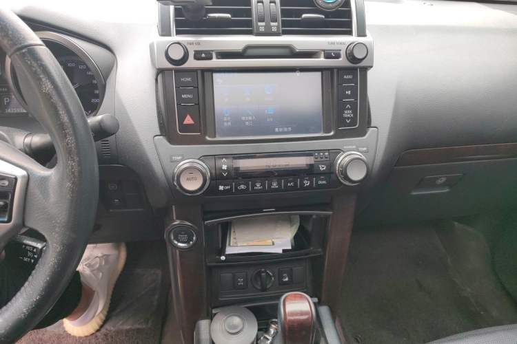 Used Toyota Prado 2016 3.5L Automatic TX-L Audio And AC Panel