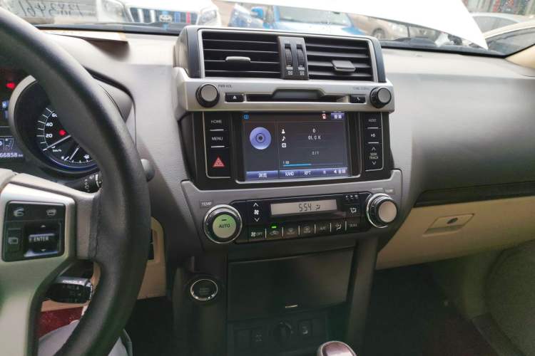 Used Toyota Prado 2016 3.5L Automatic TX-L Audio And AC Panel