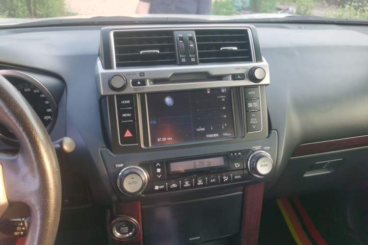 Used Toyota Prado 2016 3.5L Automatic TX-L NAVI Audio And AC Panel