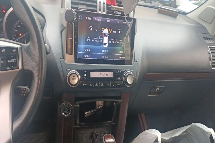 Used Toyota Prado 2016 3.5L Automatic TX-L Audio And AC Panel