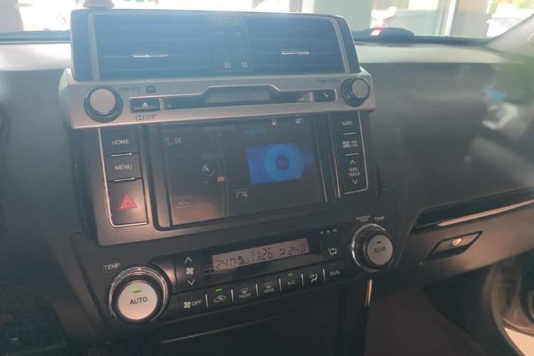 Used Toyota Prado 2016 2.7L Automatic Luxury Edition Audio And AC Panel