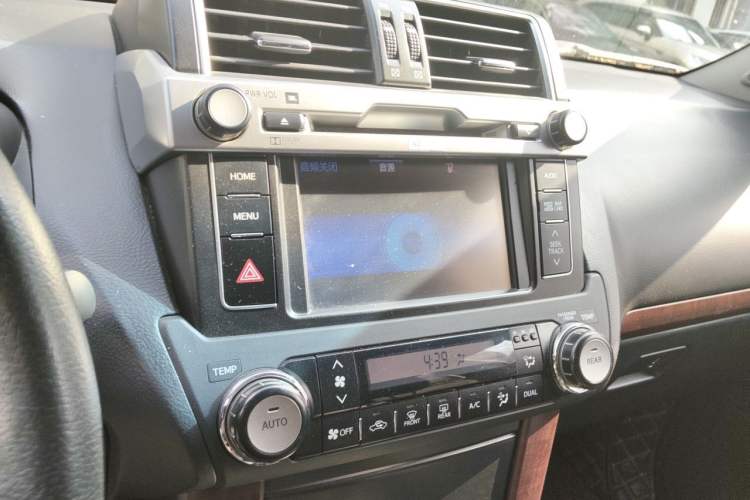 Used Toyota Prado 2016 3.5L Automatic TX-L NAVI Audio And AC Panel
