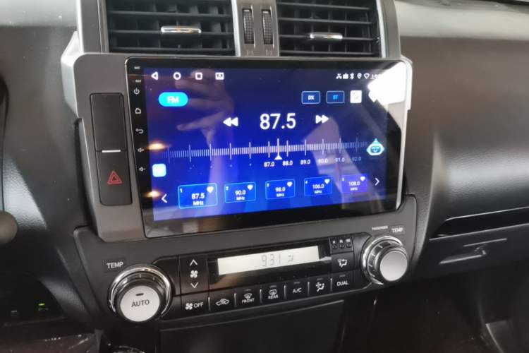 Used Toyota Prado 2016 2.7L Automatic Standard Edition Audio And AC Panel