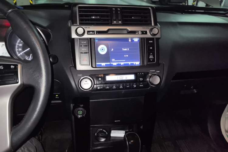 Used Toyota Prado 2016 2.7L Automatic Standard Edition Audio And AC Panel