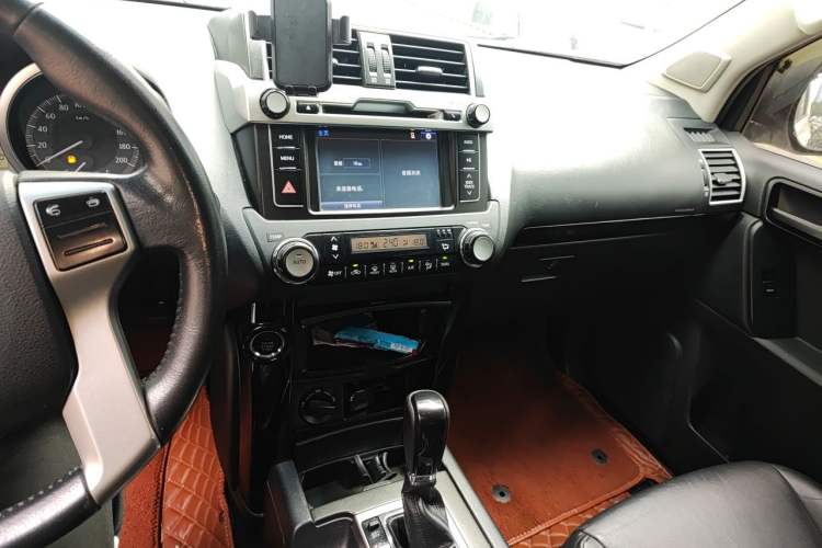 Used Toyota Prado 2016 2.7L Automatic Standard Edition Audio And AC Panel