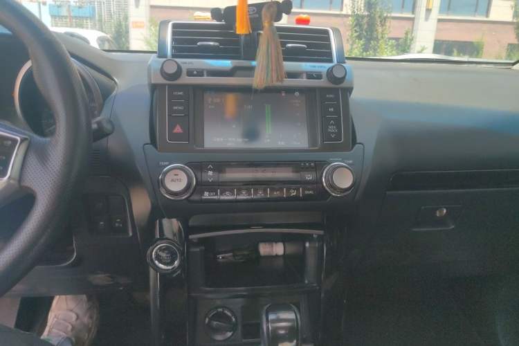Used Toyota Prado 2016 2.7L Automatic Standard Edition Audio And AC Panel