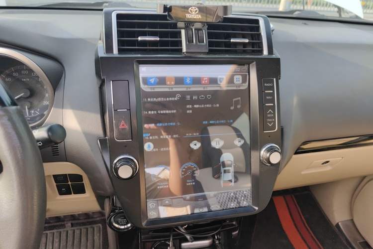 Used Toyota Prado 2016 2.7L Automatic Luxury Edition Audio And AC Panel