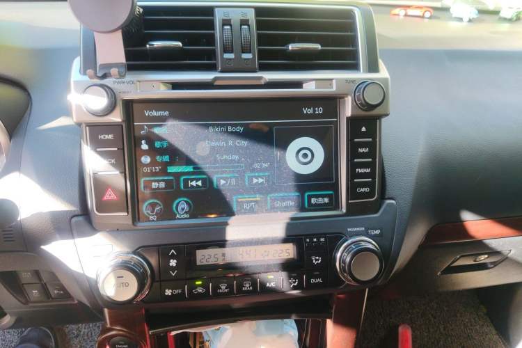 Used Toyota Prado 2016 2.7L Automatic Standard Edition Audio And AC Panel