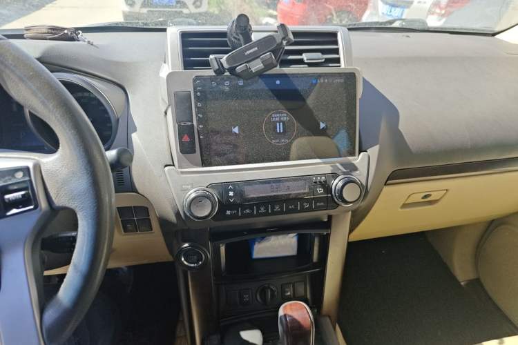 Used Toyota Prado 2016 3.5L Automatic TX-L Audio And AC Panel