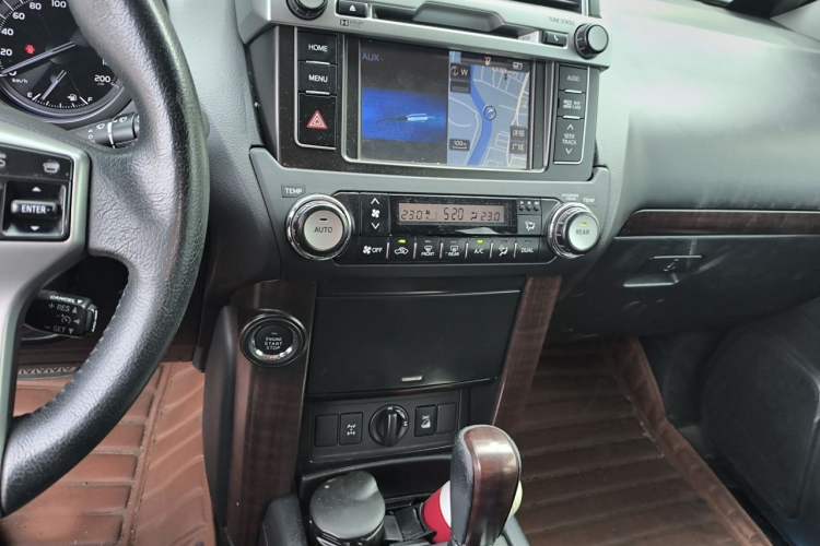 Used Toyota Prado 2016 3.5L Automatic TX-L NAVI Audio And AC Panel