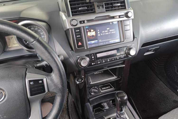 Used Toyota Prado 2016 2.7L Automatic Standard Edition Audio And AC Panel