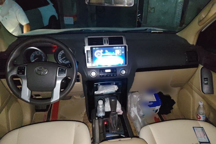 Used Toyota Prado 2016 2700 TX 7-Seater Middle East Version Center Console