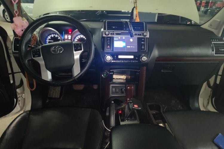 Used Toyota Prado 2016 3.5L Automatic TX-L NAVI Center Console