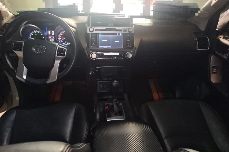 Used Toyota Prado 2016 3.5L Automatic TX-L Center Console