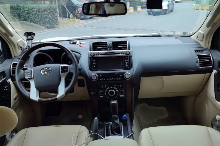 Used Toyota Prado 2016 3.5L Automatic VX NAVI Center Console