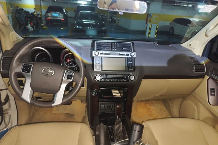 Used Toyota Prado 2016 3.5L Automatic TX-L NAVI Center Console